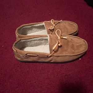 Im selling my Chestnut Olsen Suede Slippers. Size 13